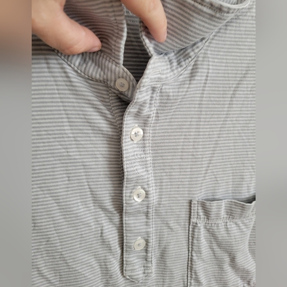 Vineyard Vines Men's Men's Gray Striped Island Polo Size Small - Picture 3 of 7